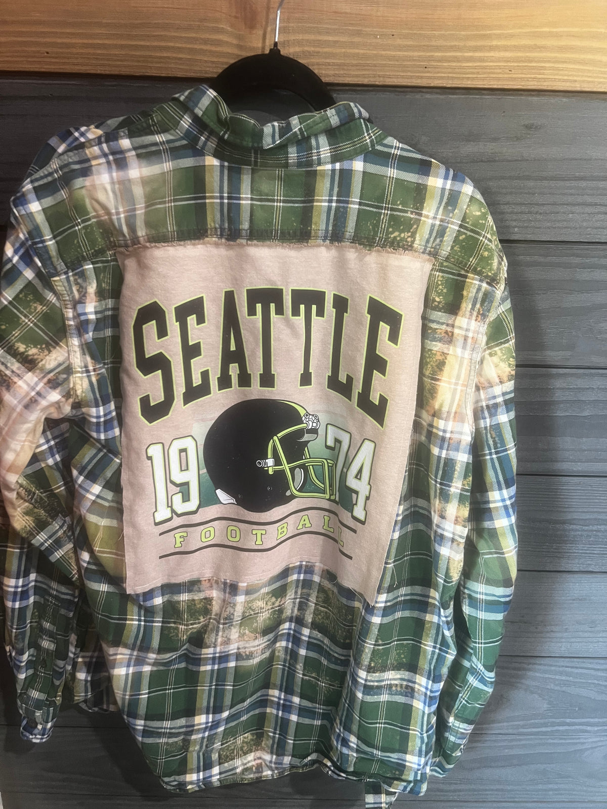 LARGE TALL : green helmet flannel